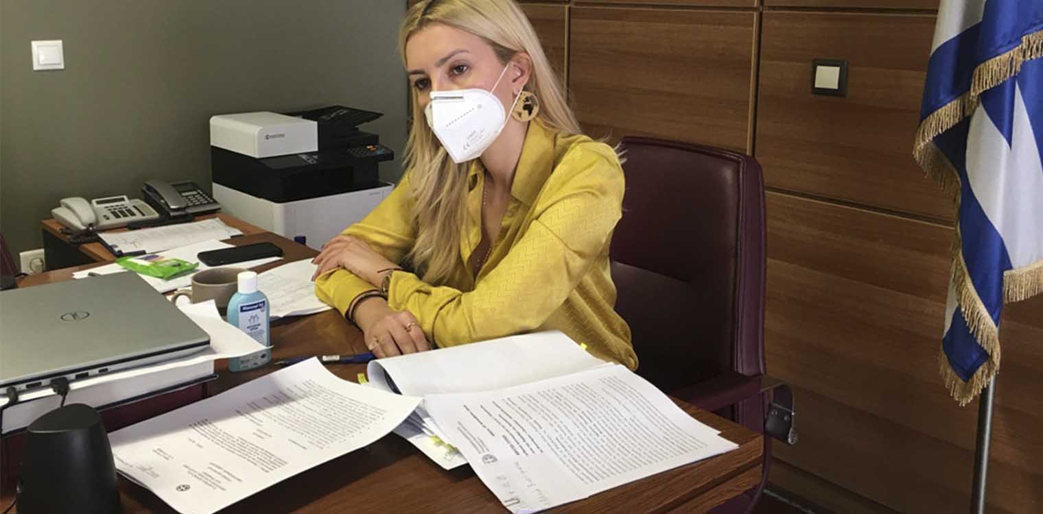 Αραμπατζή: Στηρίζουμε όσους επλήγησαν από την κρίση με βάση τα δημοσιονομικά διαθέσιμα