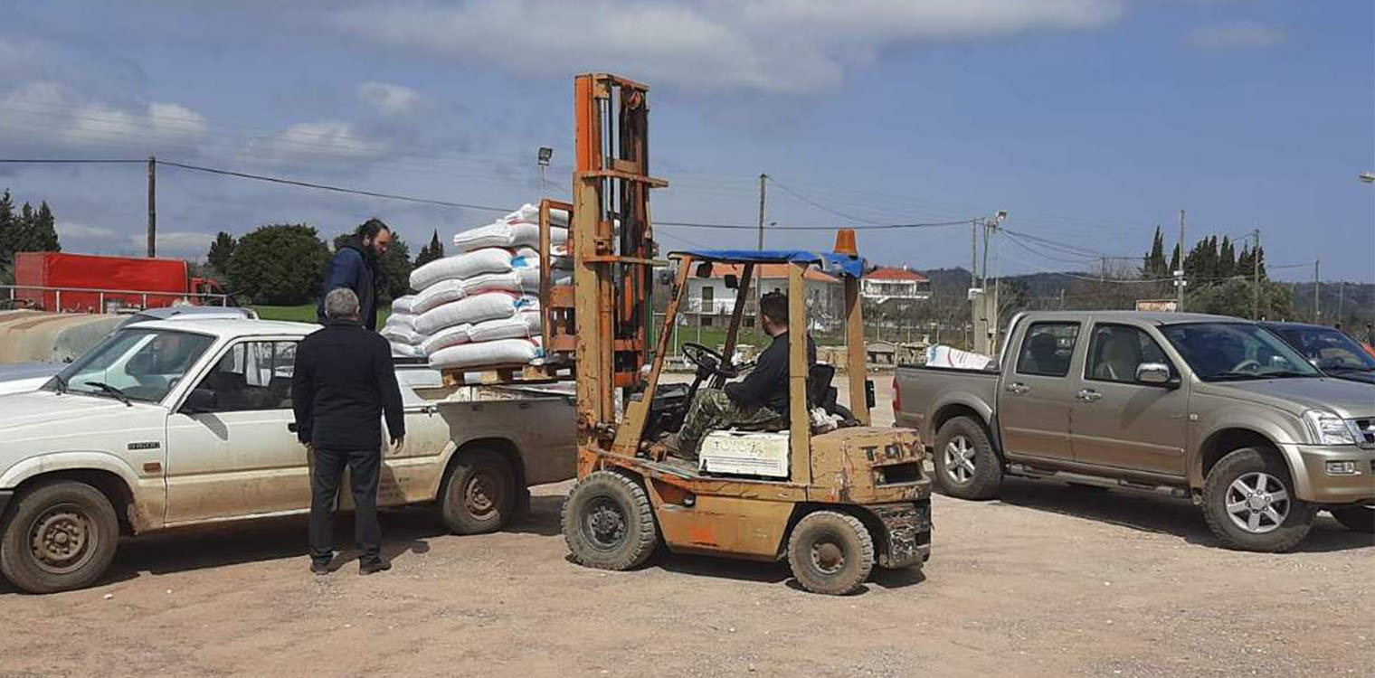 Διανομή ζωοτροφών στους κτηνοτρόφους πυρόπληκτων περιοχών, από την Π.Ε Ηλείας και το Ίδρυμα «Μποδοσάκη»