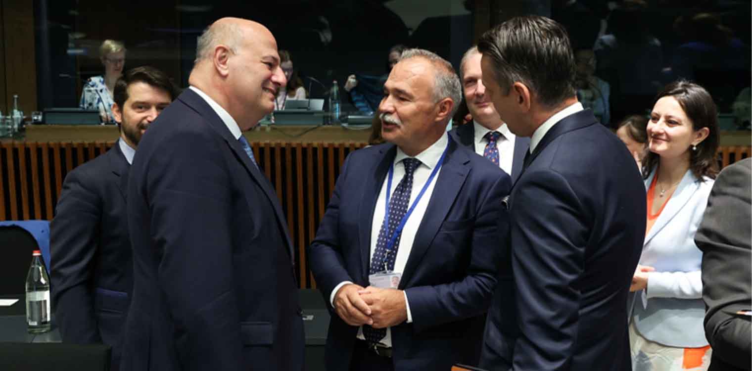 Τσιάρας στον Επίτροπο Γεωργίας: Η διαφάνεια και η δικαιοσύνη στις πληρωμές των Ελλήνων αγροτών πρώτο μέλημα για την κυβέρνηση και το ΥΠΑΑΤ