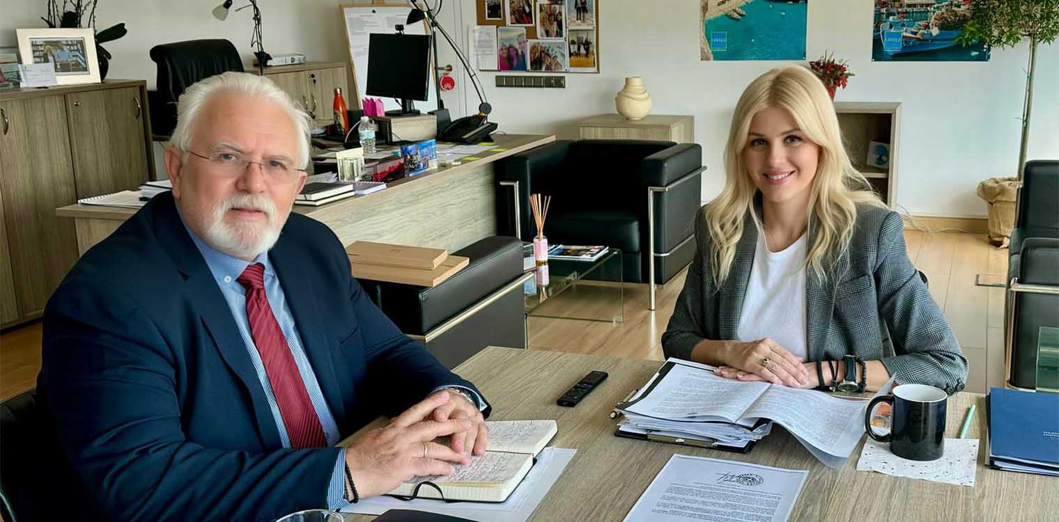 Σε πρώτο πλάνο η τουριστική ανάπτυξη του Δήμου Ήλιδας κατά τη συνάντηση του Χ. Χριστοδουλόπουλου με την Ε. Ράπτη