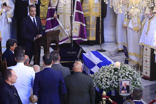 Μητσοτάκης στην κηδεία Ταγαρά: «Αποχαιρετώ έναν προσωπικό φίλο, πολύτιμο συνάδελφο»