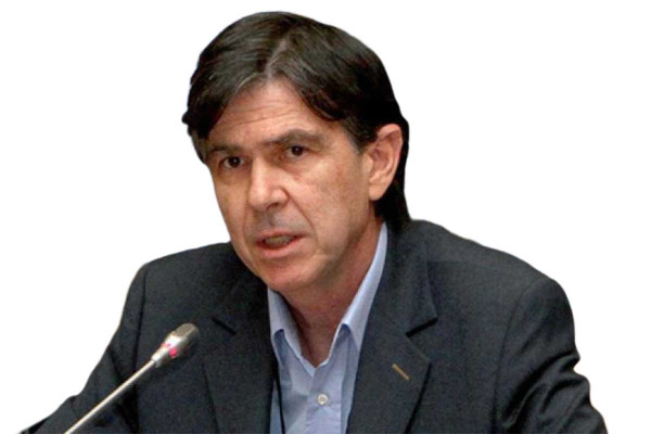 Μπαξεβανάκης: Ο φερετζές μας έλειπε!