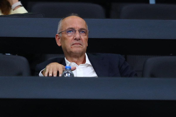 Basketgate - Διάλογοι «φωτιά»: «Είναι εχθροί, θέλω να τους διαλύω» - «Να πάω κι εγώ Costa Navarino»