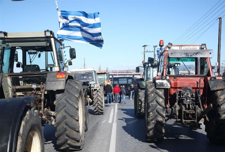 Λέσβος: Στον Κόμβο της Λάρσου με τα τρακτέρ οι αγρότες αύριο το μεσημέρι