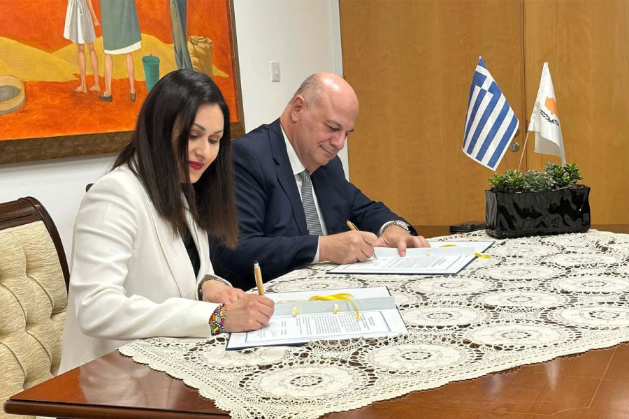 Μνημόνιο συνεργασίας με την Κύπρια ομόλογό του υπέγραψε ο Κώστας Τσιάρας