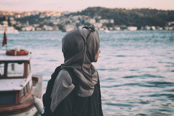 Συνελήφθη influencer με μαντήλα στην Τουρκία - Η «επίμαχη» ανάρτησή της