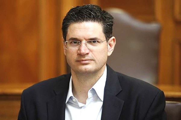 Καλαματιανός: «Ερώτηση στη Βουλή για τον αποκλεισμό των καλλιεργητών μηδικής της Ηλείας από την ενίσχυση de minimis»