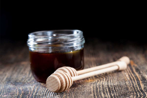 Βραζιλιάνοι επιστήμονες δημιούργησαν «σούπερ μέλι» με υποπροϊόντα από την παραγωγή σοκολάτας