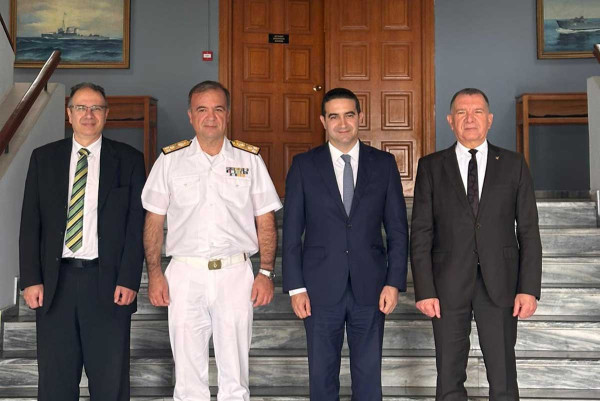 Κατρίνης από το Αρχηγείο Στόλου: «Η Ελλάδα δεν εκφοβίζεται, δεν κάνει εκπτώσεις στα κυριαρχικά της δικαιώματα»