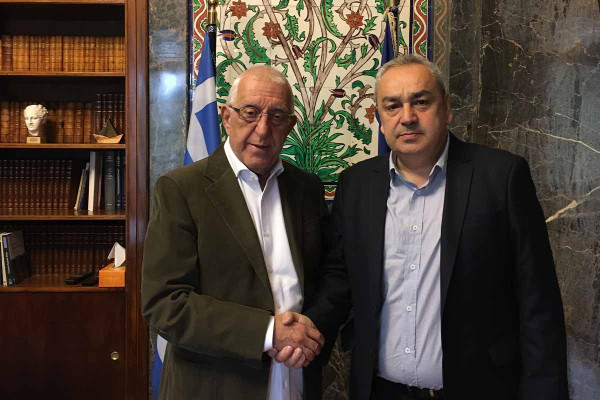 Συνάντηση του Δημάρχου Πηνειού Α. Καστρινού με τον πρόεδρο της Βουλής Ν. Κακλαμάνη