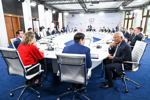 Μέτρα για τη μείωση της εξάρτησης από την Κίνα συμφώνησαν οι ηγέτες της G7
