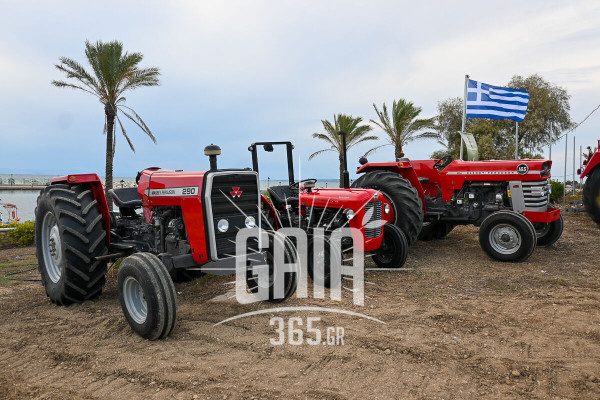 Όλα τα βλέμματα στην 3η Πανελλήνια Έκθεση Ιστορικών Γεωργικών Μηχανημάτων