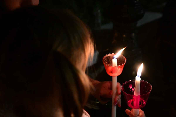 Εντυπωσιακή η πρώτη Ανάσταση σε Κέρκυρα, Ζάκυνθο και Χίο