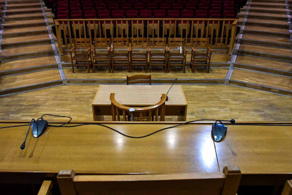 Αχαΐα: Βγήκε μαχαίρι και κατσαβίδι μεταξύ αδελφών-Του ‘σπασε και σκάφος