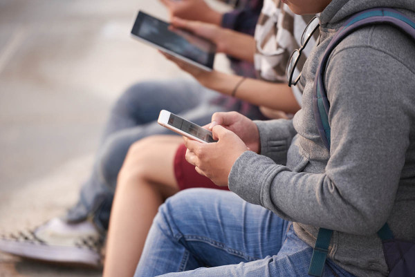 ΕΕ: Πρόταση για τον περιορισμό των social media σε ανηλίκους - «Τα παιδιά πρέπει να είναι ασφαλή»
