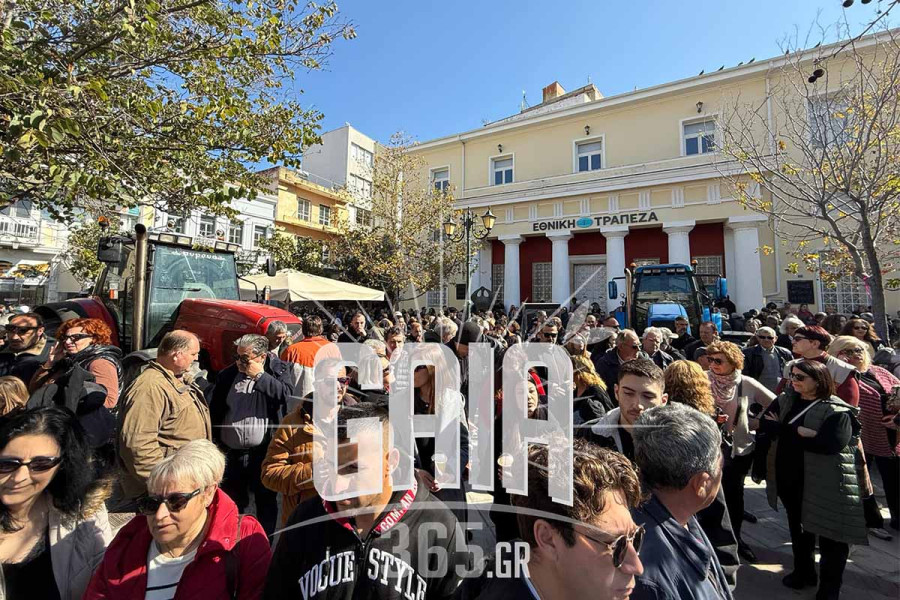 Πύργος: Μεγάλη η συμμετοχή των αγροτών στη συγκέντρωση διαμαρτυρίας για την τραγωδία των Τεμπών