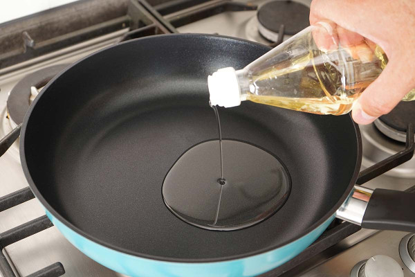 Πόσο ζεστό πρέπει να είναι το λάδι για τραγανή κρούστα;