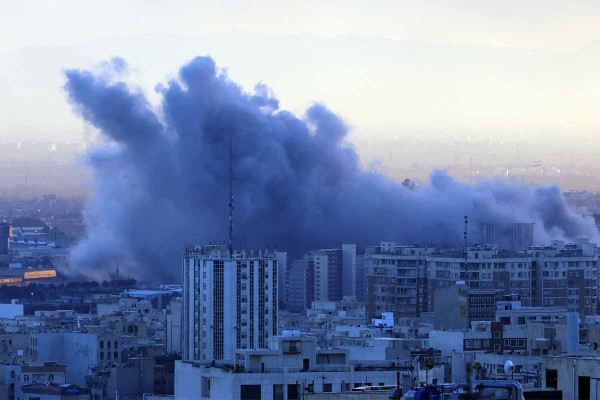 ΗΠΑ: Πόσα δισεκατομμύρια κοστίζει στους Αμερικάνους ο πόλεμος του Τραμπ στο Ιράν