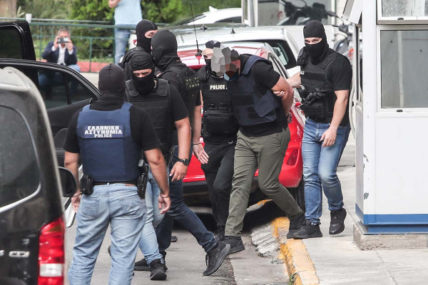 Προφυλακιστέοι οι δύο συλληφθέντες για την επίθεση στην Marfin
