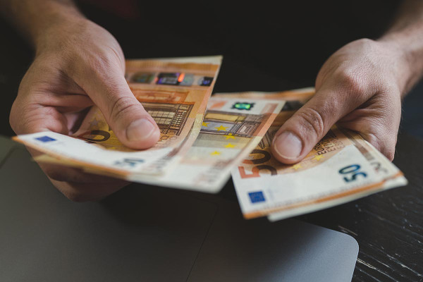 e-ΕΦΚΑ-ΔΥΠΑ: Ποιοι πάνε ταμείο από σήμερα Δευτέρα έως τις 25 Σεπτεμβρίου