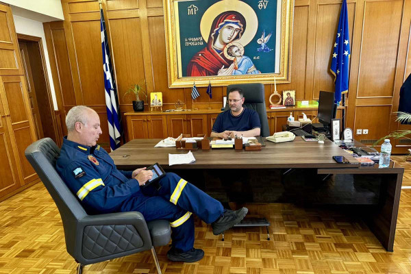 Συνάντηση εργασίας του Αντιπεριφερειάρχη Ηλείας Νίκου Κοροβέση με τον Διοικητή Πυροσβεστικών Υπηρεσιών Νομού Ηλείας