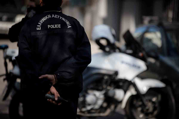 Δυτ. Ελλάδα: Η μάνα πήγε να μάθει γιατί μαθήτρια επιτέθηκε στην κόρη της και η δράστιδα την δάγκωσε!
