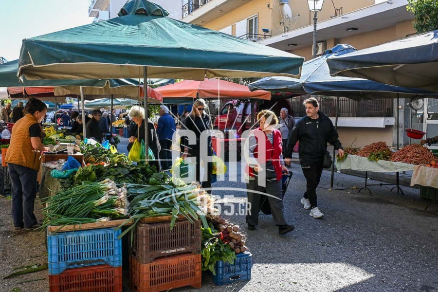 Λαϊκές Αγορές: Επιστρέφουν την Παρασκευή στους πάγκους οι παραγωγοί – Αναστέλλονται οι απεργιακές κινητοποιήσεις