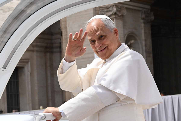 Πάπας Λέων: «Θεωρώ τον εαυτό μου έναν Πάπα που έτυχε να είναι Αμερικανός»
