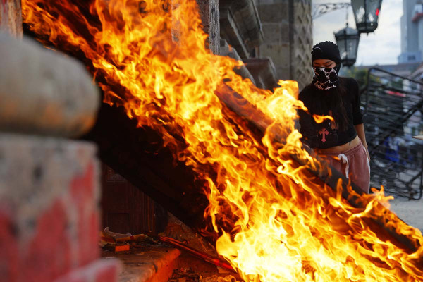 Χάος στην Ευρώπη: Μαζικές διαδηλώσεις σε Γαλλία, Ιταλία, Βέλγιο, Ισπανία, Αλβανία και Πορτογαλία