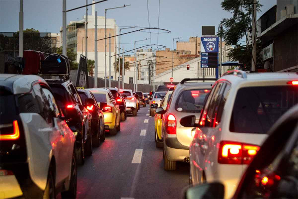 Υποχρεωτική η ασφάλιση για φυσικές καταστροφές από 1η Ιουνίου σε επιχειρήσεις και αυτοκίνητα