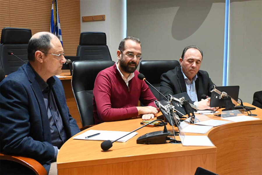 Σύσκεψη για την ευλογιά - Φαρμάκης: Να αξιοποιήσουμε το παράθυρο ευκαιρίας για να εξαλείψουμε τον εφιάλτη