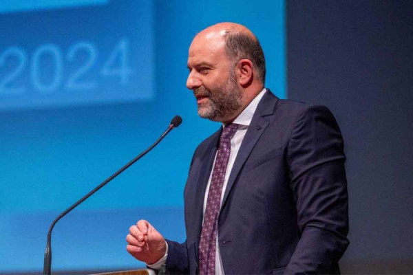 Το τρένο της Πάτρας: Το έργο μένει στάσιμο, η ευθύνη μετατίθεται