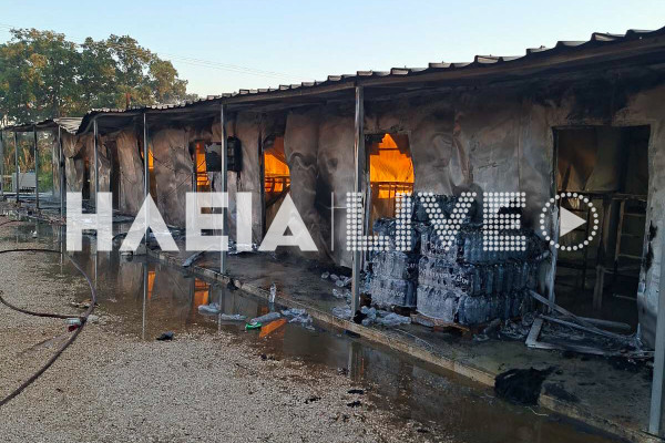 Απιδεώνας Δυτ. Αχαΐας: Φωτιά κατέστρεψε καταλύματα αλλοδαπών εργατών γης