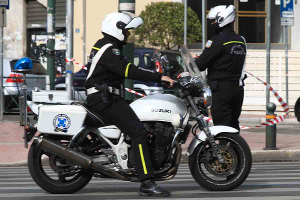 Βόλος: 52χρονος έτρεχε με ιλιγγιώδη ταχύτητα στο κέντρο της πόλης, μπήκε στο αντίθετο ρεύμα