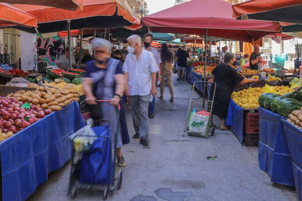 Ακρίβεια στα τρόφιμα: Πέντε φορές πάνω η διαφορά στις τιμές από το χωράφι στο ράφι