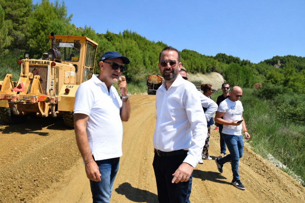 Ο Νεκτάριος Φαρμάκης σε έργα στην Ηλεία και σύσκεψη στο Δημαρχείο Πύργου για τον λιμένα Κατακόλου