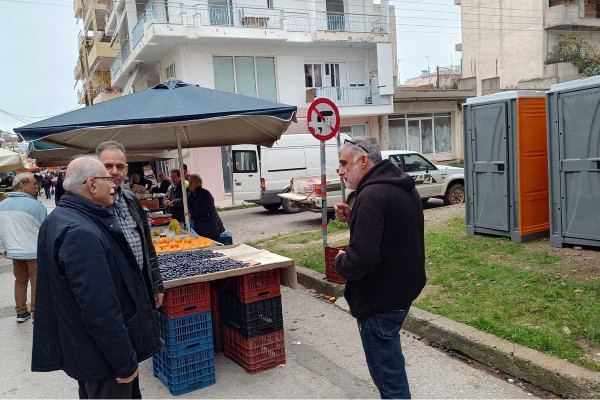 Σύγχρονες χημικές τουαλέτες τοποθετήθηκαν στη λαϊκή αγορά Πύργου