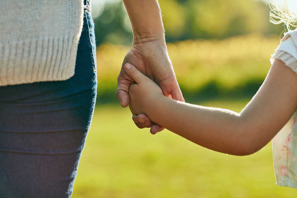 Έκτακτο επίδομα παιδιού 150 ευρώ: Σε δύο φάσεις η πληρωμή του