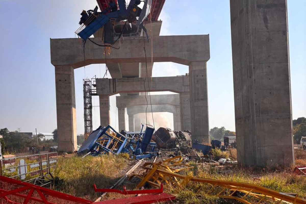 Ταϊλάνδη: Τουλάχιστον 22 νεκροί σε σιδηροδρομικό δυστύχημα - Έπεσε γερανός σε τρένο