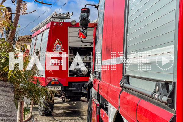Μεγάλη φωτιά σε εργοστάσιο στα Τρίκαλα - Στις φλόγες έξι αποθήκες