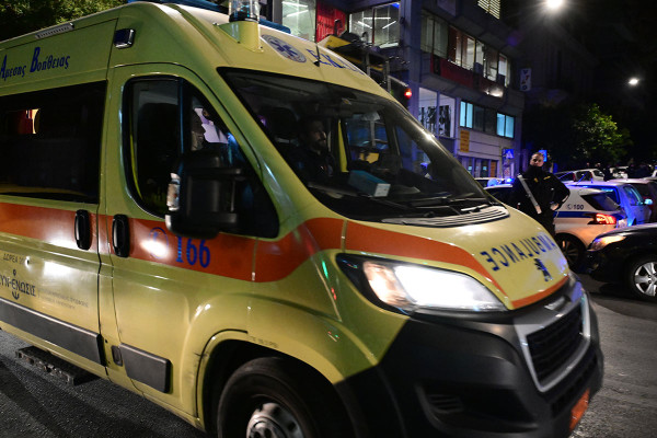 Πειραιάς: Νεκρή 24χρονη που έπεσε από τον 7ο όροφο πολυκατοικίας