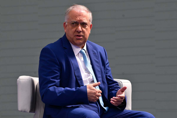 Νέες αλλαγές στη λειτουργία των επιμελητηρίων προωθεί η κυβέρνηση
