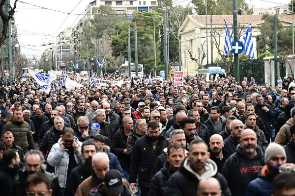 Απεργούν στις 24 Απριλίου οι εργαζόμενοι στους δήμους – Τα αιτήματά τους