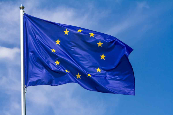 Πώς θα ξεφύγει η Ευρώπη από την οικονομική παγίδα του Τραμπ;