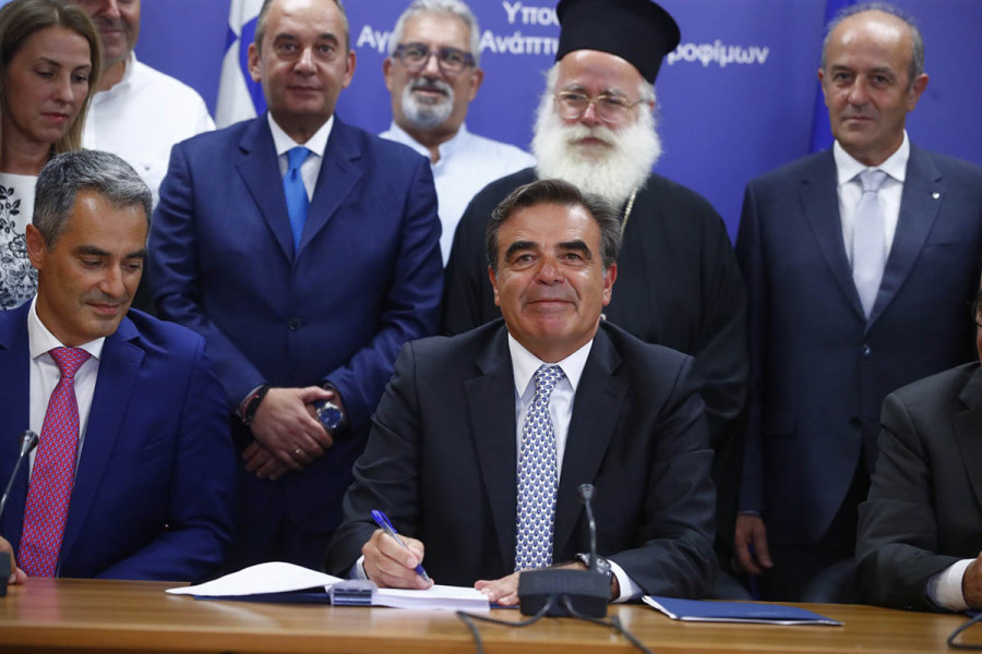 Υπεγράφη η σύμβαση ΣΔΙΤ για το μεγάλο αρδευτικό έργο Λασιθίου ύψους 87,9 εκατ. ευρώ