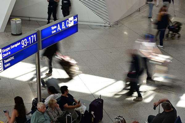 Η ΕΕ συμφώνησε σε νέο πλαίσιο προστασίας των επιβατών από τις αεροπορικές