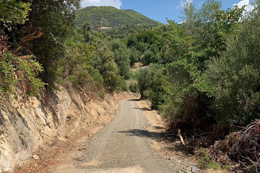 Κέρκυρα: Ξεκίνησαν τα έργα αγροτικής οδοποιίας στον Δήμο Βόρειας Κέρκυρας