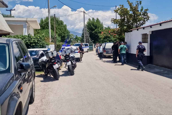 Αίγιο: Τι έδειξε η μακροσκοπική εξέταση του ιατροδικαστή και το κίνητρο της διπλής δολοφονίας