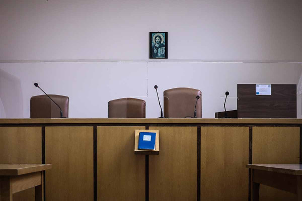 Αύριο η απολογία του 30χρονου που παρέσυρε με ΙΧ τη σύζυγό του