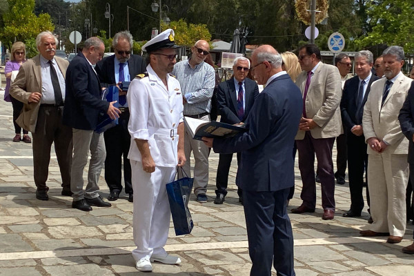 Ο Δήμος Πύργου τίμησε την επέτειο της παράδοσης της Σημαίας της Ιονίου Πολιτείας στο Κατάκολο